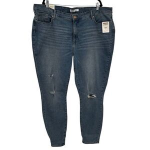 LEVI STRAUSS & CO Totally Shaping Skinny Jeans Size 38X32 NWT